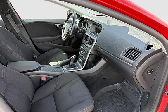 Volvo V40 Cross Country 6 of 12