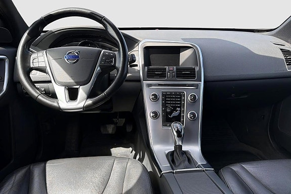 Volvo XC60 9 of 13