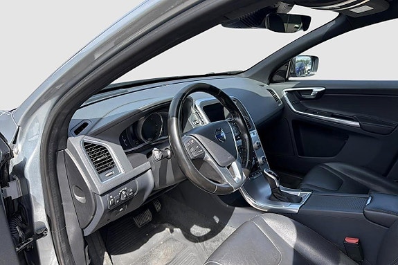 Volvo XC60 7 of 13