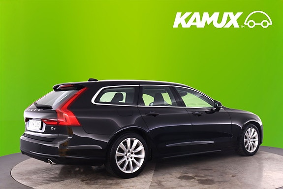 Volvo V90 2 of 20