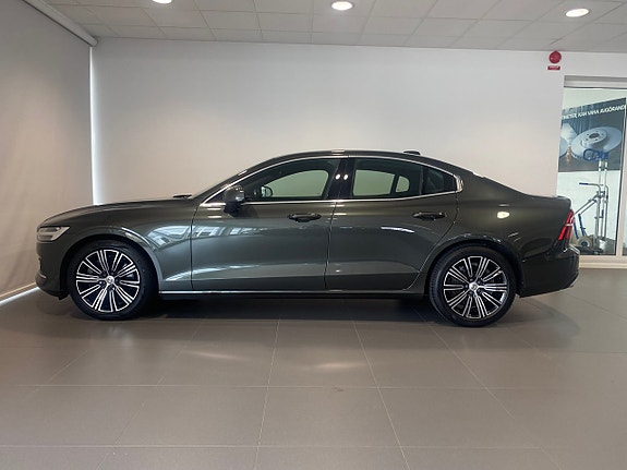 Volvo S60 2 of 5