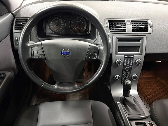 Volvo S40 8 of 19