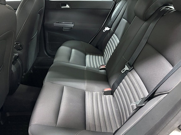 Volvo S40 11 of 19