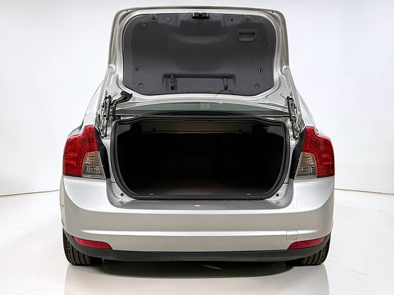 Volvo S40 13 of 19