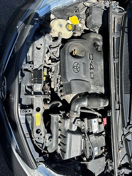 Toyota Yaris 6 of 7