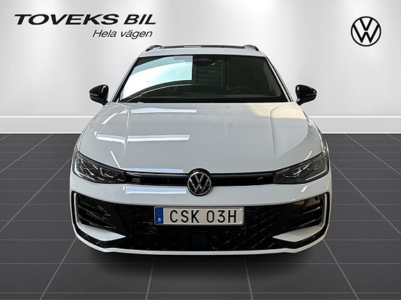 Volkswagen Passat 8 of 17