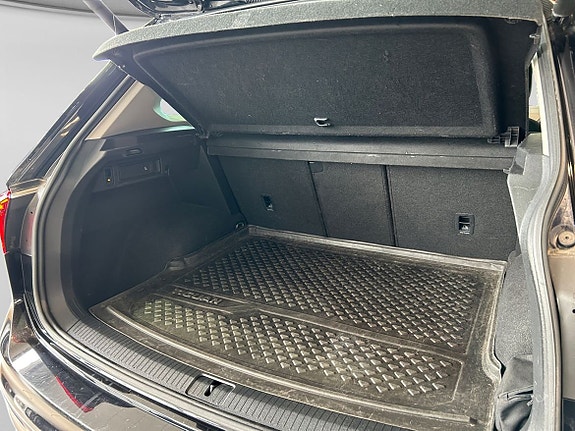 Volkswagen Tiguan 4 of 15