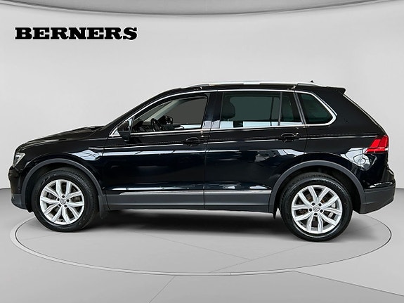 Volkswagen Tiguan 2 of 15