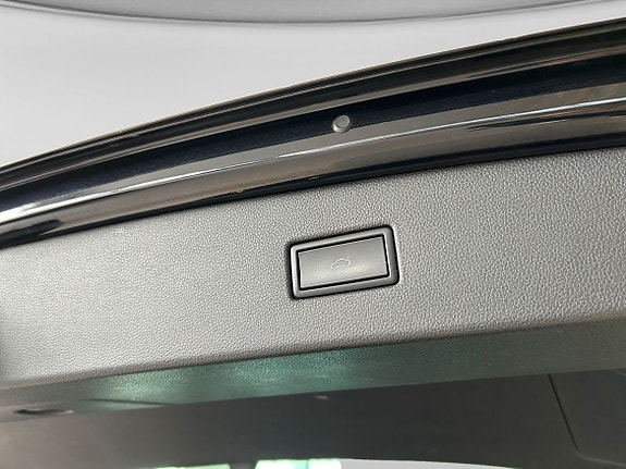 Volkswagen Tiguan 5 of 15