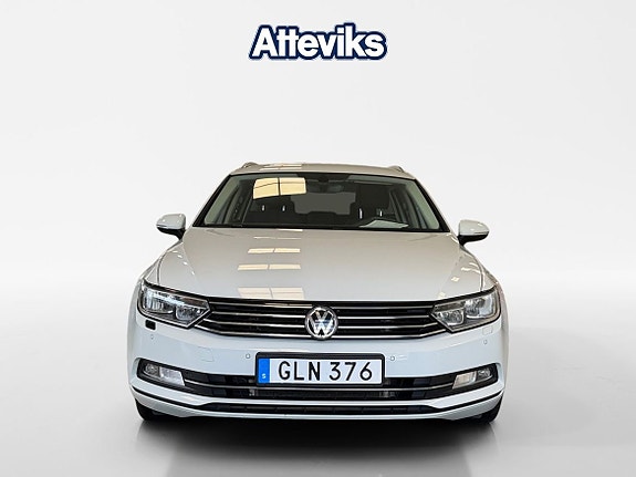 Volkswagen Passat 2 of 5