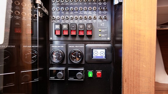 Nimbus Tender 11 - 2021 24 of 30