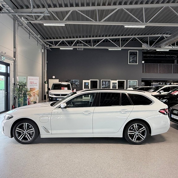 BMW 530e 8 of 20