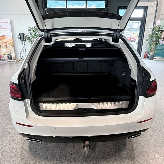 BMW 530e 5 of 5
