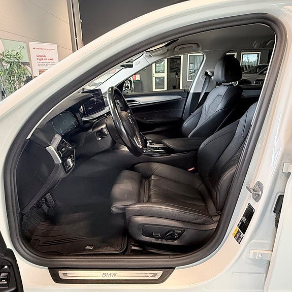 BMW 530e 11 of 20
