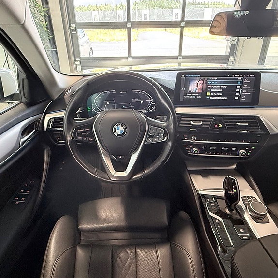 BMW 530e 16 of 20