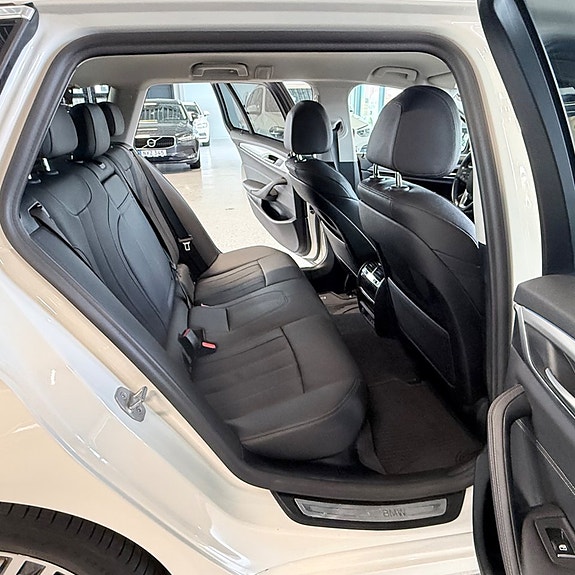 BMW 530e 13 of 20