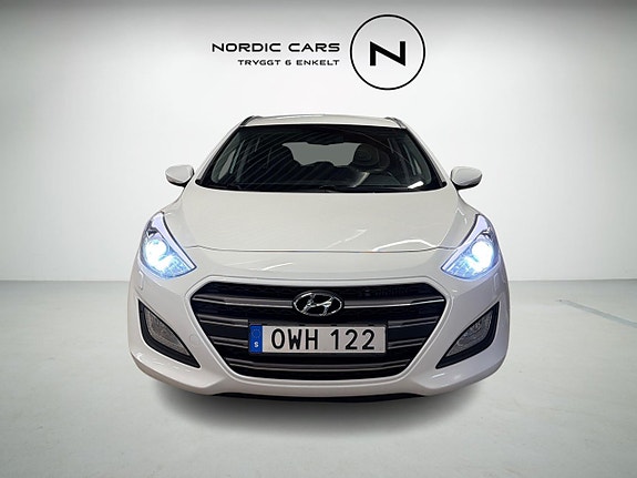 Hyundai i30 4 of 5