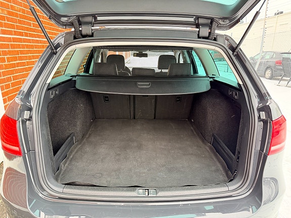 Volkswagen Passat 17 of 17