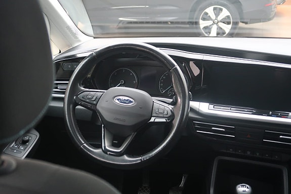 Ford Transit Connect 8 of 27