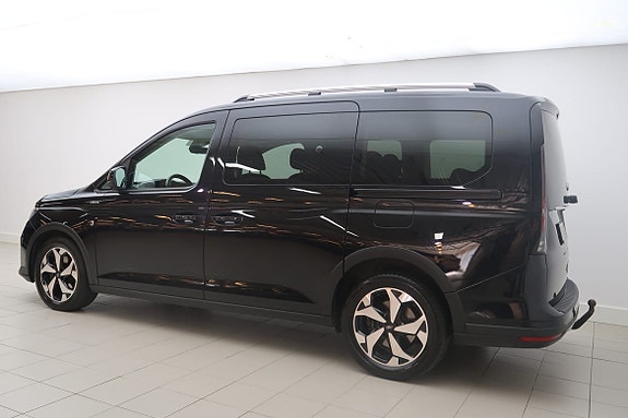 Ford Transit Connect 3 of 5