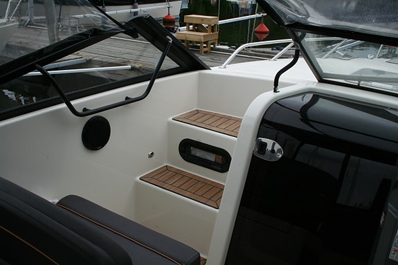 Uttern D65 6 of 9