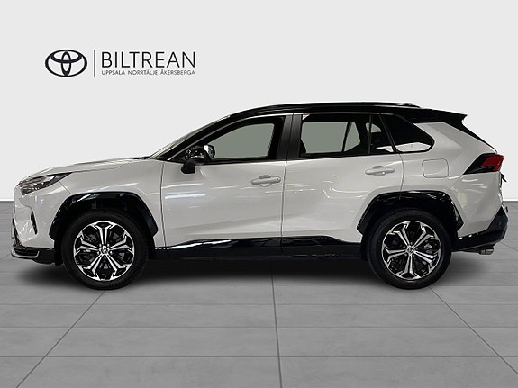 Toyota RAV4 2 of 5