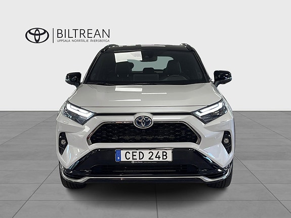 Toyota RAV4 5 of 5