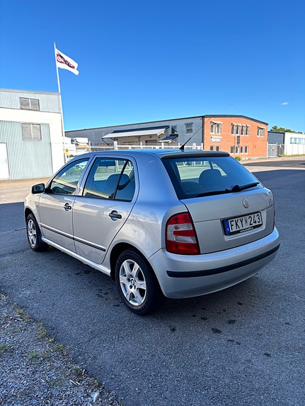 Skoda Fabia 3 of 5