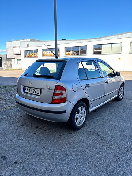 Skoda Fabia 4 of 5