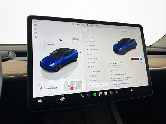 Tesla Model Y 21 of 30