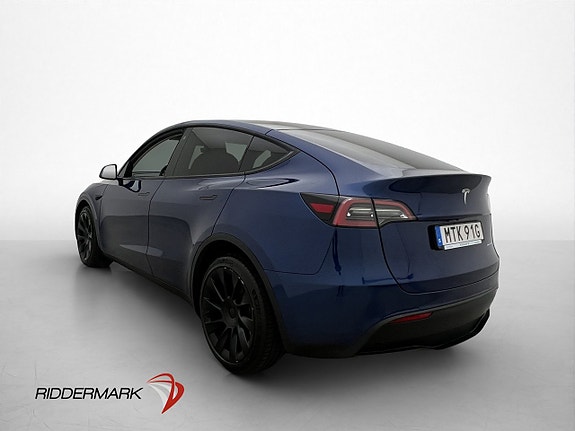 Tesla Model Y 9 of 30
