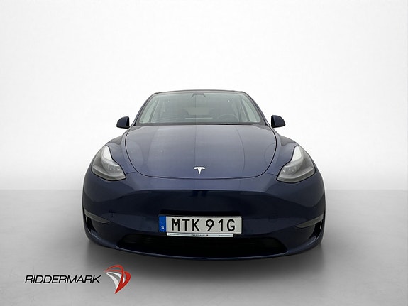Tesla Model Y 3 of 5