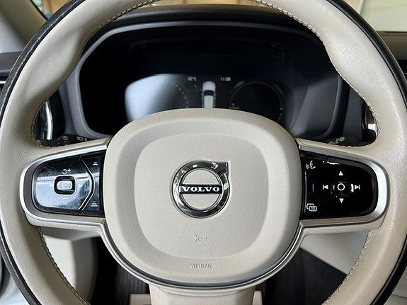 Volvo V60 8 of 11