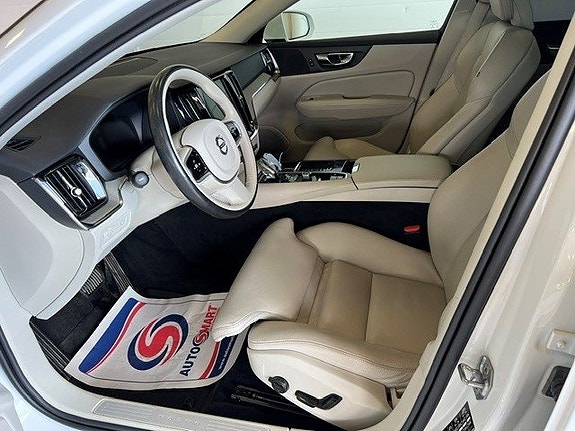 Volvo V60 5 of 5