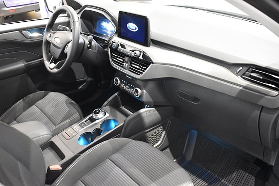 Ford Kuga 10 of 17