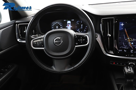 Volvo V60 4 of 5