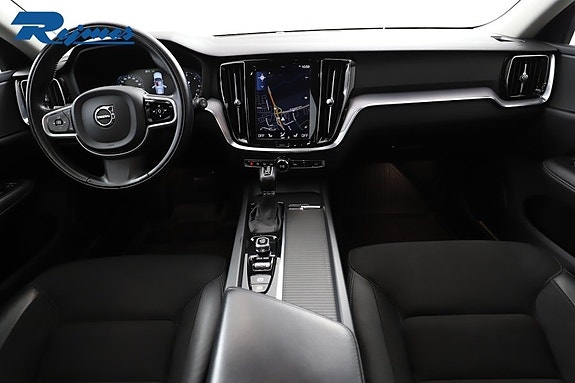 Volvo V60 2 of 5