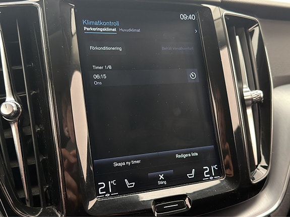 Volvo XC60 15 of 30