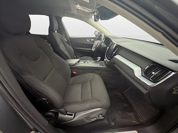 Volvo XC60 10 of 30