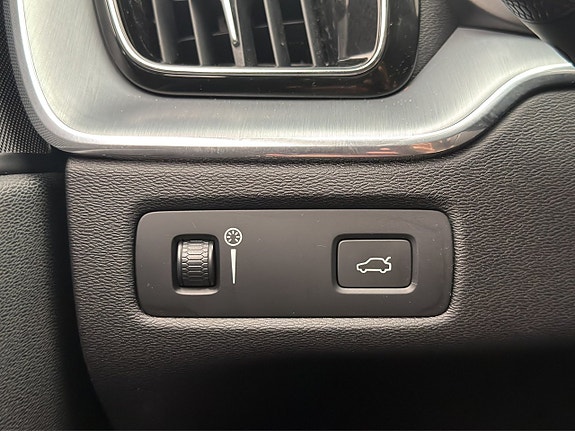 Volvo XC60 28 of 30