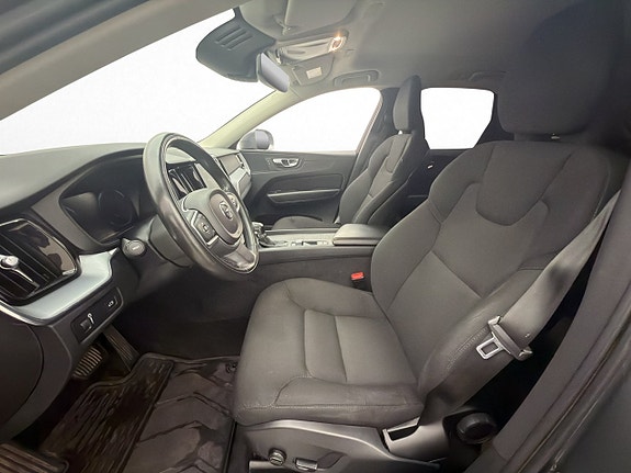 Volvo XC60 12 of 30