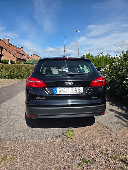 Ford Focus 5 of 11