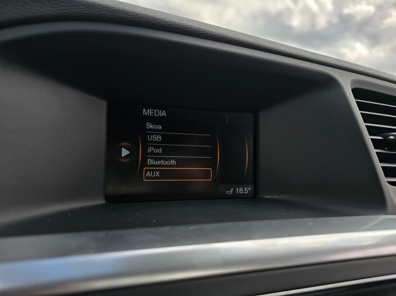 Volvo V60 11 of 14