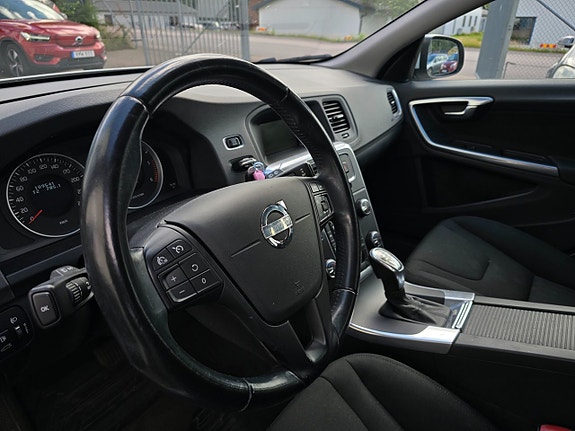 Volvo V60 6 of 14