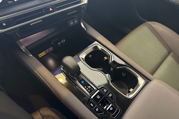 Lexus RX450h 22 of 26