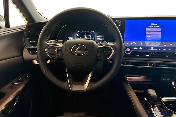 Lexus RX450h 9 of 26