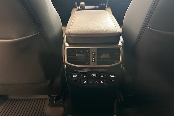 Lexus RX450h 19 of 26