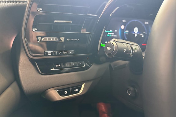 Lexus RX450h 18 of 26