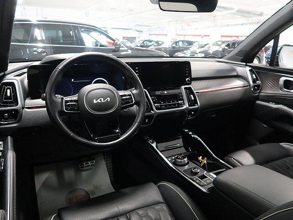 Kia Sorento 18 of 30