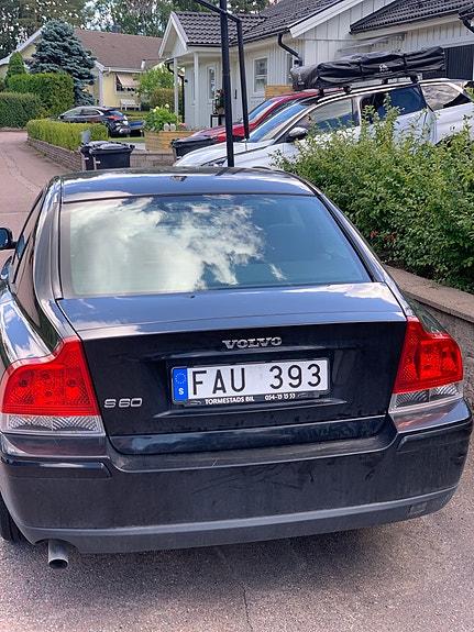 Volvo S60 3 of 5
